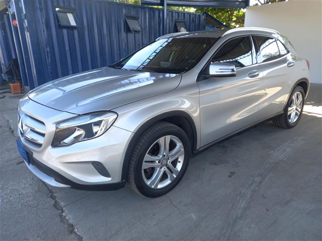 MERCEDES-BENZ GLA 200 ADV FF ANO 2016/2017