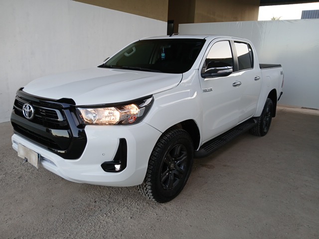 HILUX CD SR 2.8 AT 4X4 FD ANO 2023/2024