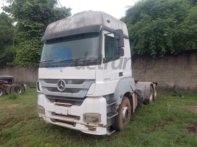 BENZ AXOR 2644S6X4 ANO 2015/2016